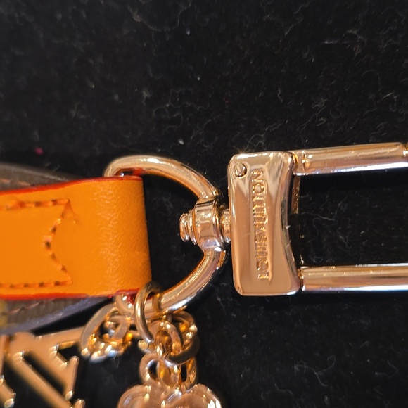 Luxury Keychain/Bag Charm - Picture 3 of 3